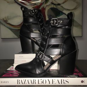 Chunky 4” Heel Ankle Boot